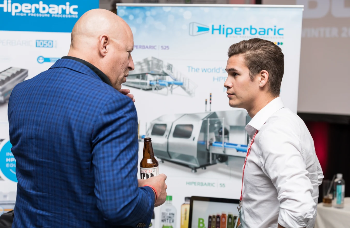 Alexander Marquis, Marketing y Ventas de Hiperbaric compartiendo ideas con los asistentes a la Bevnet Live 2017 Alexander Marquis, Marketing y Ventas de Hiperbaric compartiendo ideas con los asistentes a la Bevnet Live 2017